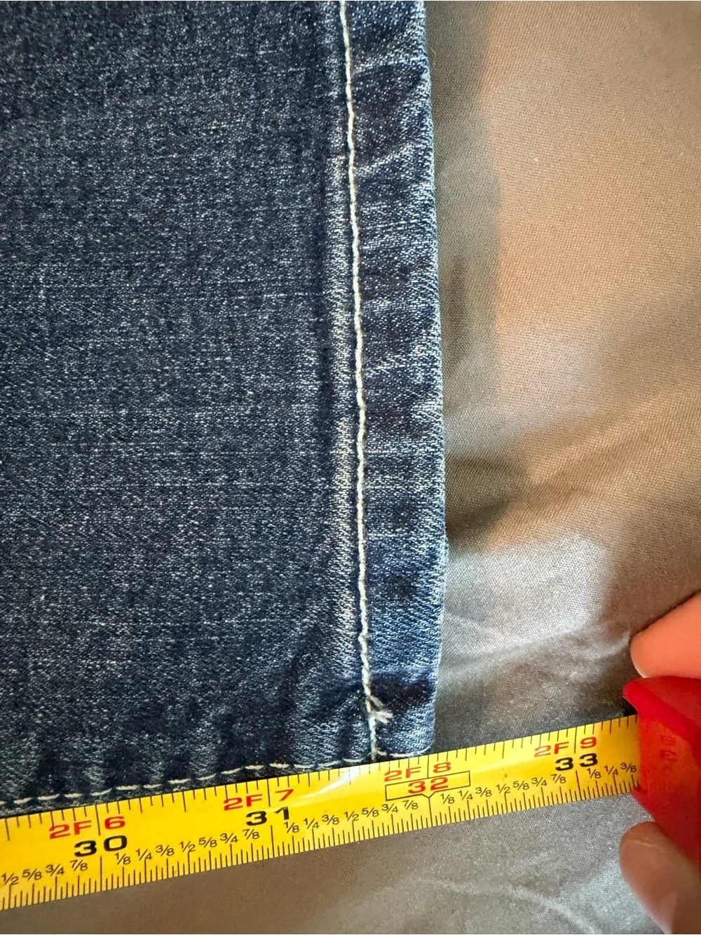 NETrue Religion Men’s Geno Relaxed Slim Denim Jeans